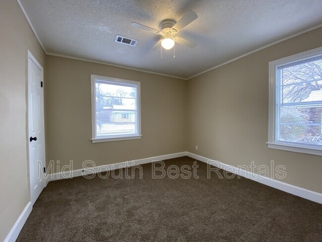 Building Photo - 2311 Alameda Ave