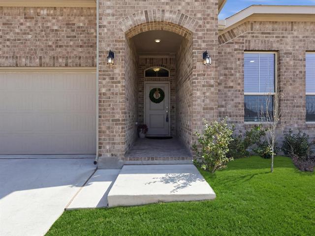 Building Photo - 16032 Farringdon St