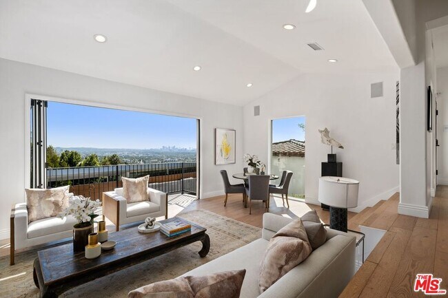 Foto del edificio - 8417 HAROLD Way