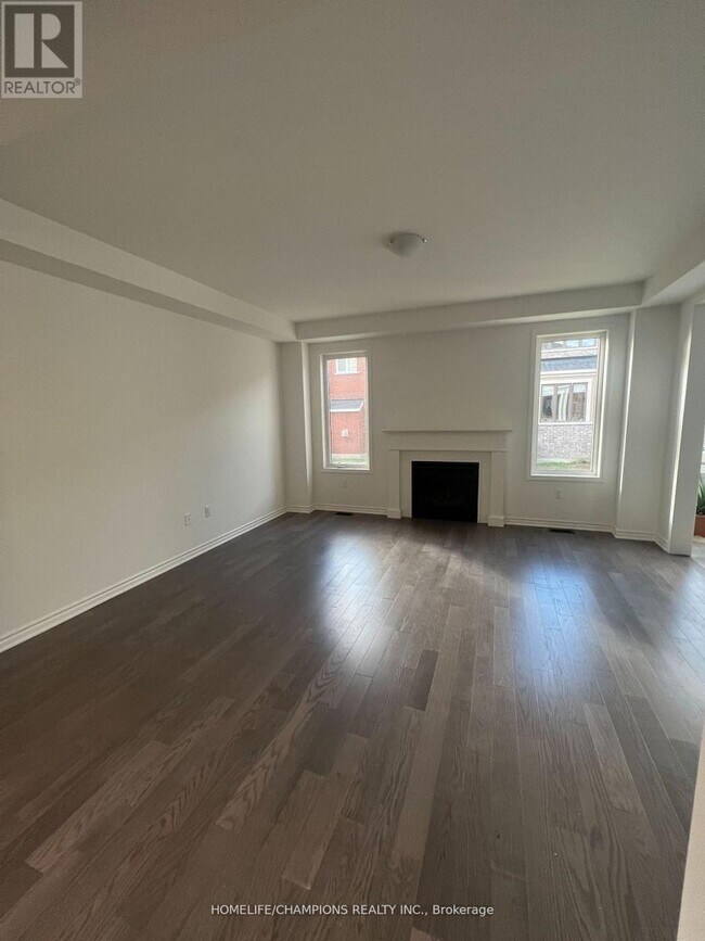 Photo du bâtiment - 2972 HEARTWOOD Ln
