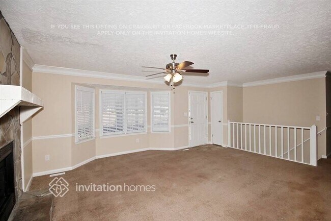 Foto del edificio - 166 Bluebird Dr