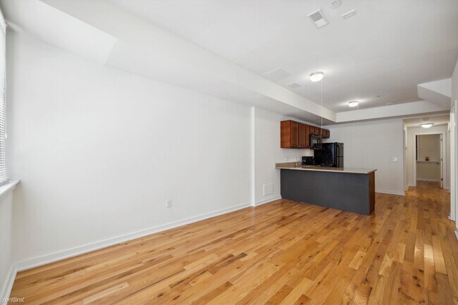 Foto del edificio - 3 br, 2 bath Triplex - 1310 N CARLISLE ST ...