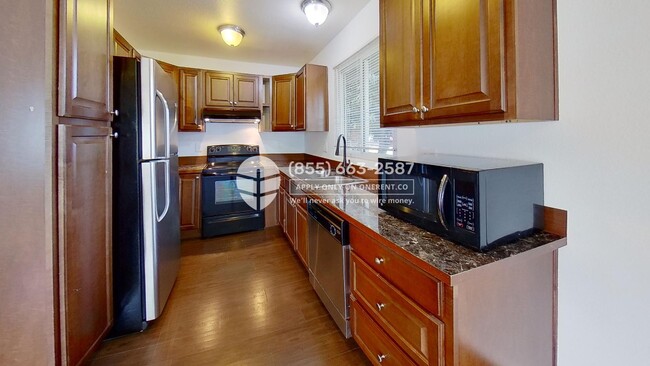 Building Photo - 3714 S Oregon St