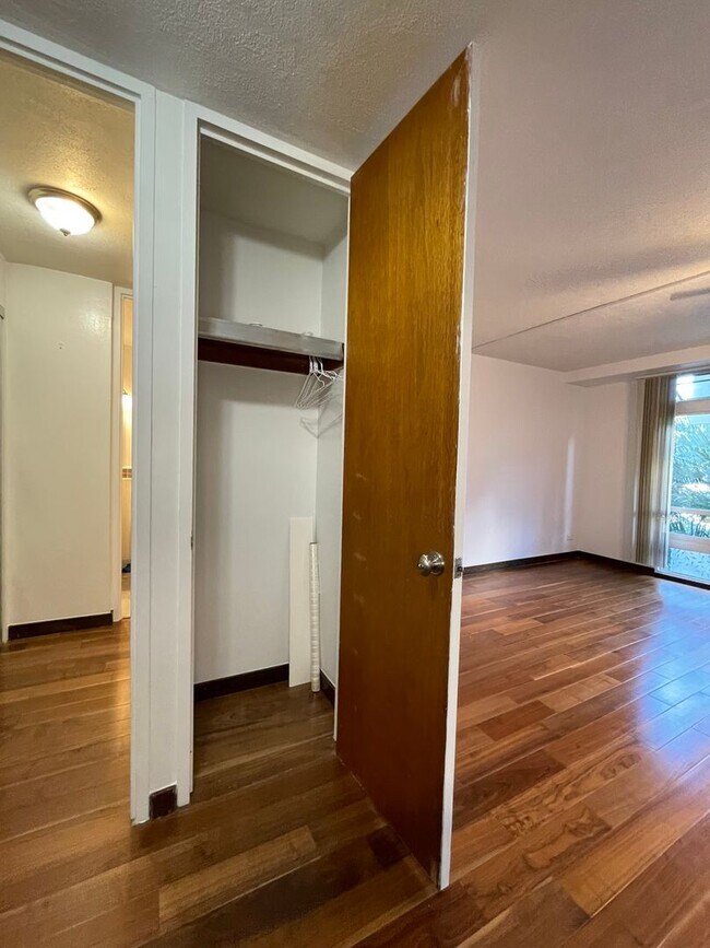 Building Photo - Queen Emma Gardens! Prince Tower! 1st floor Studio unit available now!