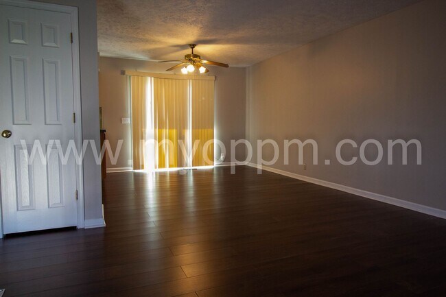 Building Photo - Beautiful Home for Rent in Millard
