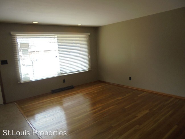 Building Photo - 5 br, 2.5 bath House - 1533 Cove Ln