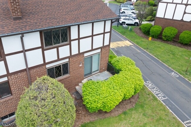 Foto del edificio - 260 Wildflower Ln