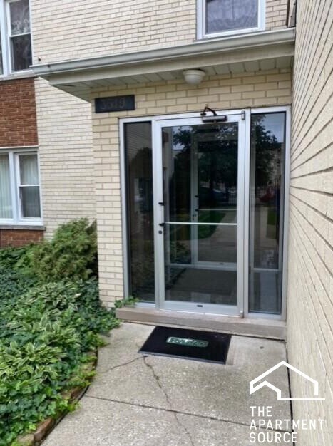 Building Photo - 3519 N Central Ave