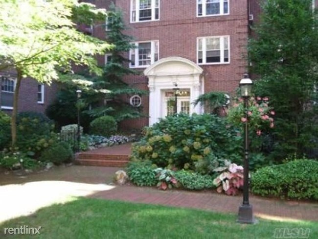 Foto del edificio - 2 br, 1 bath  - 11701 Park Ln S A6F