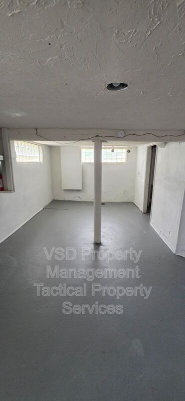 Foto del edificio - 19101 Nitra Ave