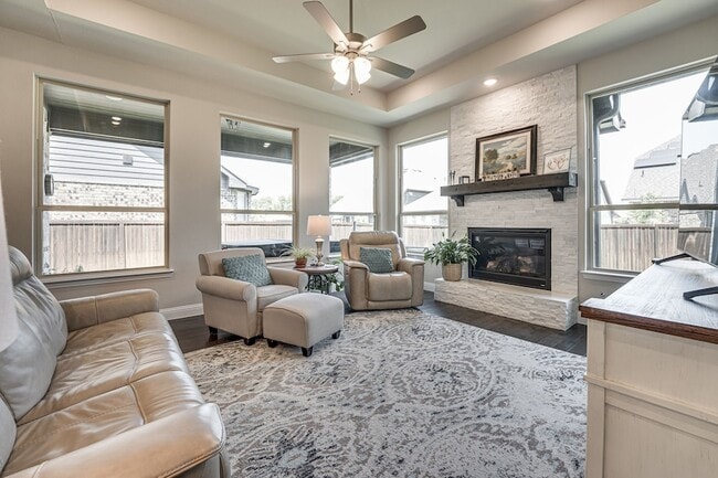 Building Photo - 1805 Shaila Dr