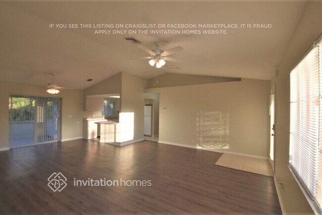 Building Photo - 5244 SW 19th Pl