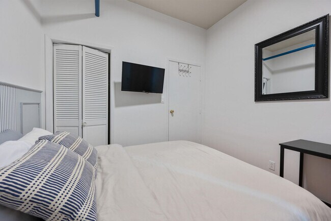 Foto del edificio - 446-410 10th Ave