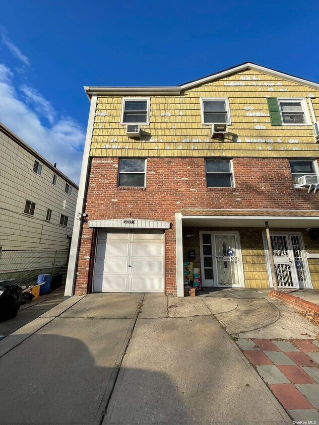 22175 Horace Harding Expy Unit 2FL, Queens, NY 11364 Room for Rent