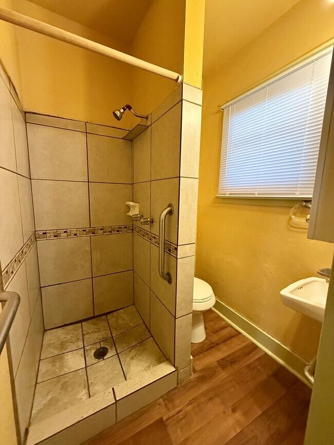 Foto del edificio - Single Family Home