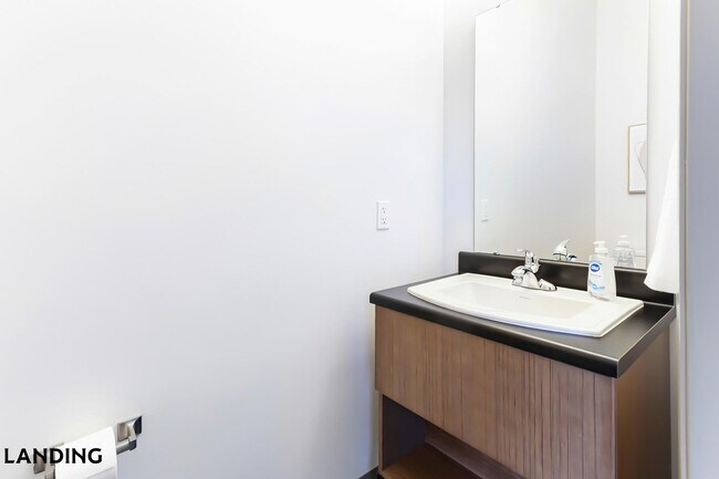 Foto del edificio - 2621 S Jefferson Ave