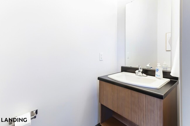 Building Photo - 2621 S Jefferson Ave