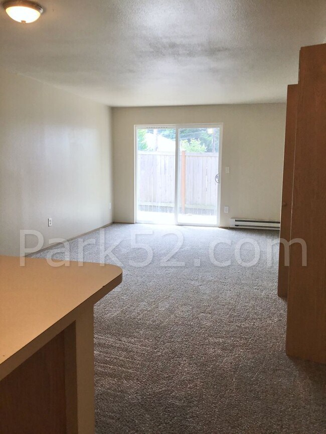 Foto del edificio - Tacoma Area 3 Bedroom Townhome