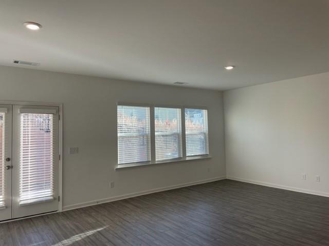 Foto del edificio - 892 Edwin Ln