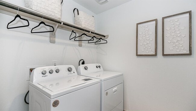 Building Photo - 7918 Murciana Dr