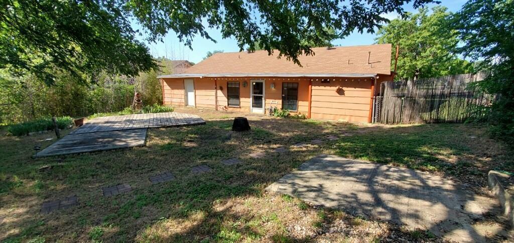 Foto del edificio - 1806 Cherry Orchard Dr