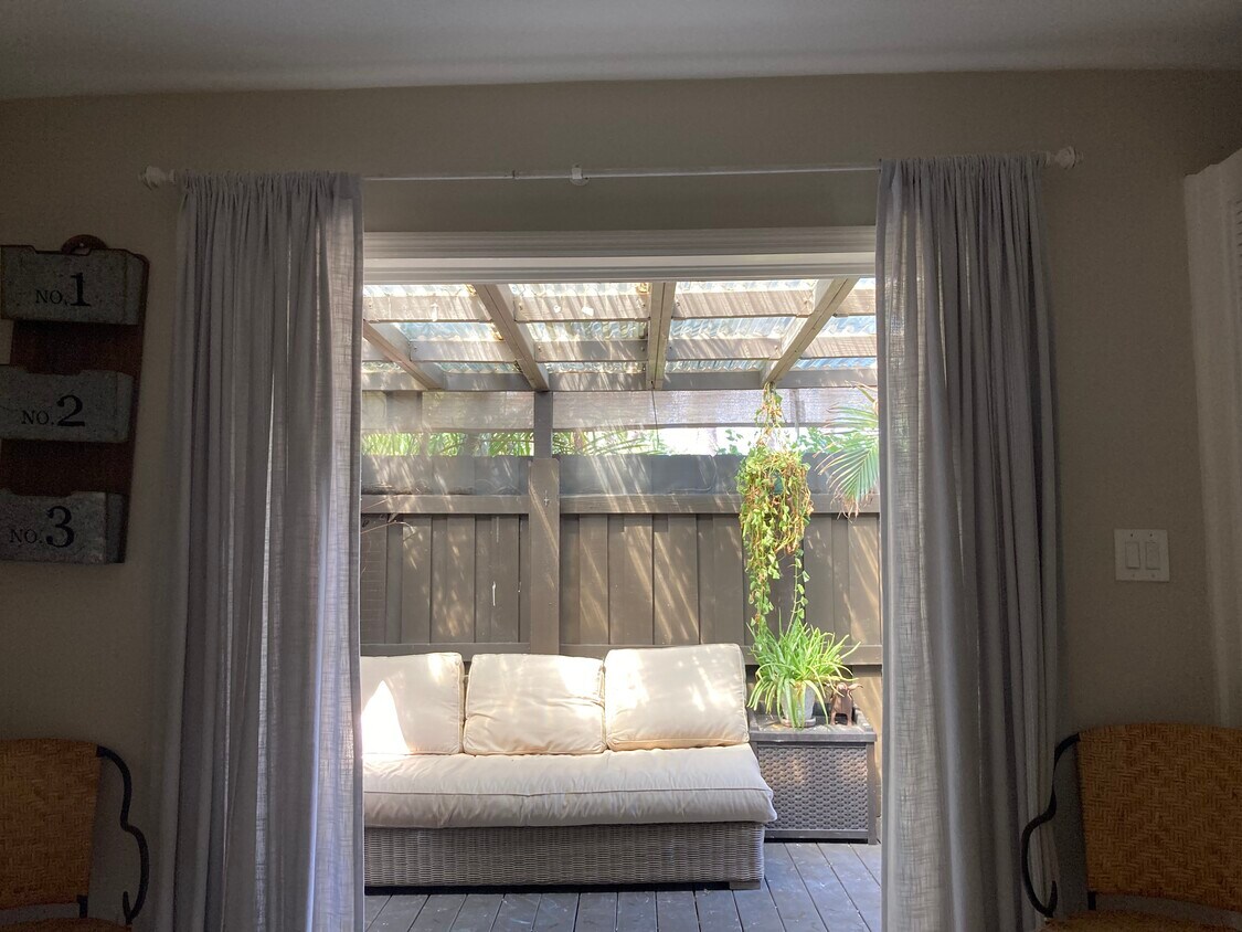 2200 NE 19th Ave Unit Wilton Manors 1Bdrm 1Bath, Wilton Manors, FL