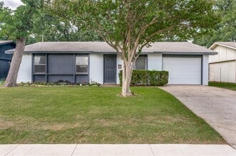 Building Photo - 1025 Kingston Dr