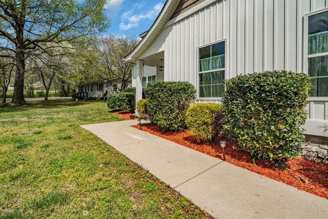 Foto del edificio - 399 FANTASY LN (FOR RENT)