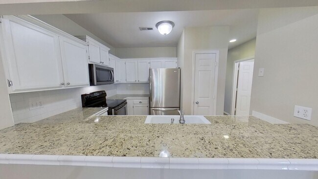 Building Photo - 3200 Selwyn Farms Ln