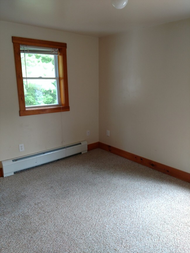 19 Marshall Valley Rd Unit B, Windham, ME 04062 Apartments in Windham