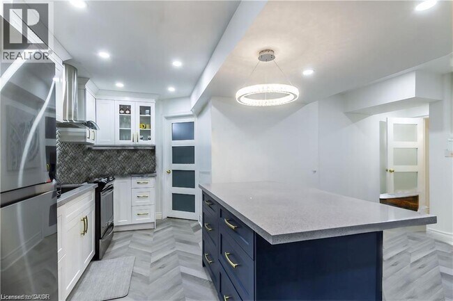 Photo du bâtiment - 252 Thorner Dr