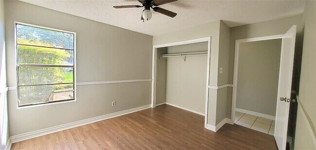 Foto del edificio - 12900 Walden Rd