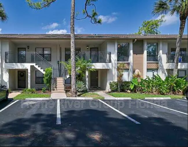 Building Photo - 1220 Commonwealth Cir