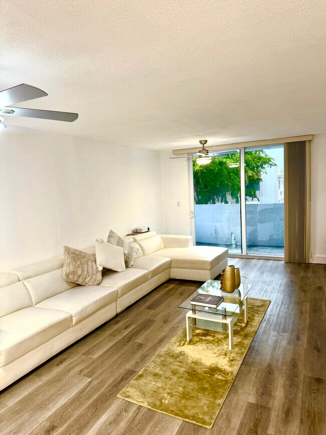 Foto del edificio - 1045 10th St
