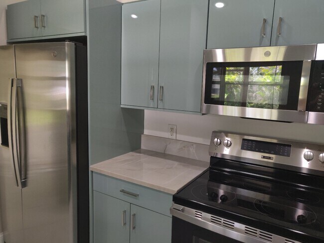 Kitchen - 9160 Aster Rd