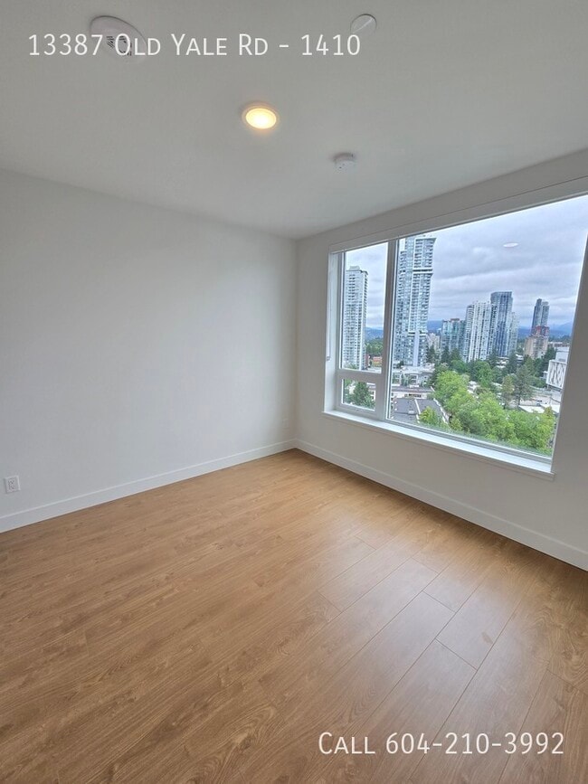 Building Photo - New Condo in The Holland Two