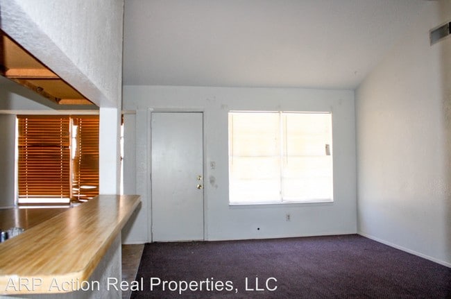 Building Photo - 3 br, 2 bath House - 10704 QUARTZ ST