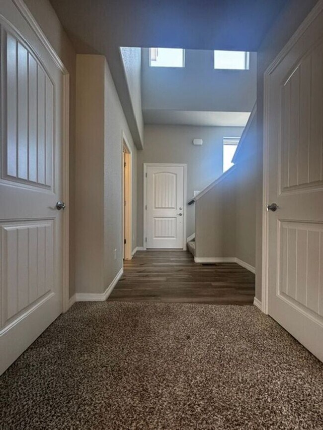 Building Photo - 5338 Kingscote Dr