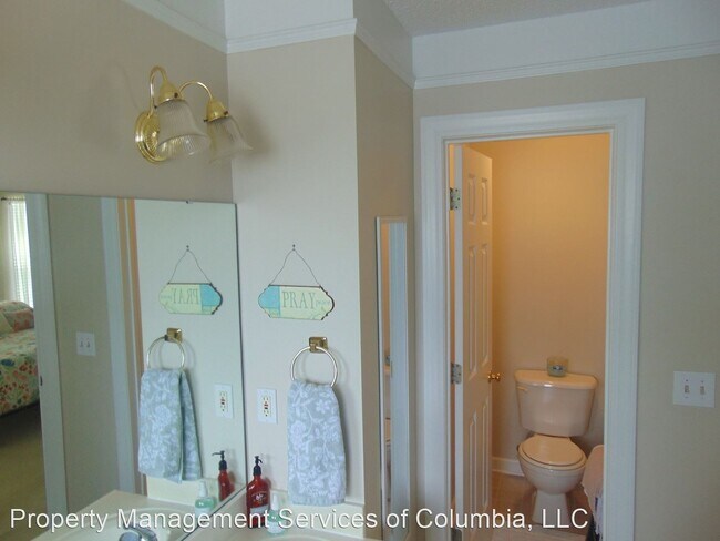 Building Photo - 4 br, 2.5 bath House - 205 Branchview Drive