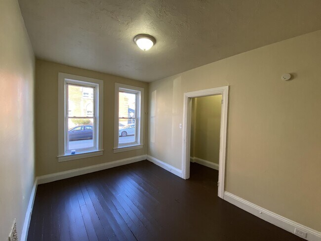 Building Photo - 121 S Belvidere Ave