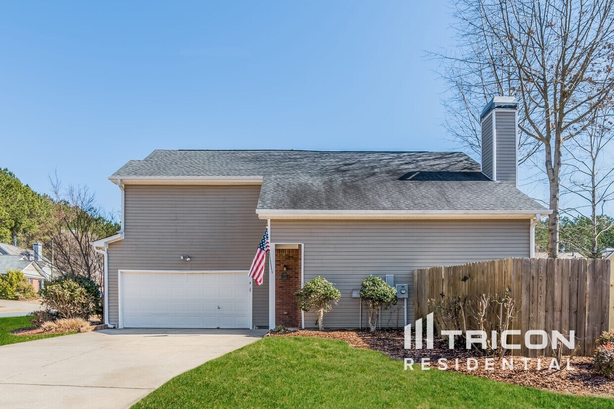 Foto principal - 136 Grove Park Ln