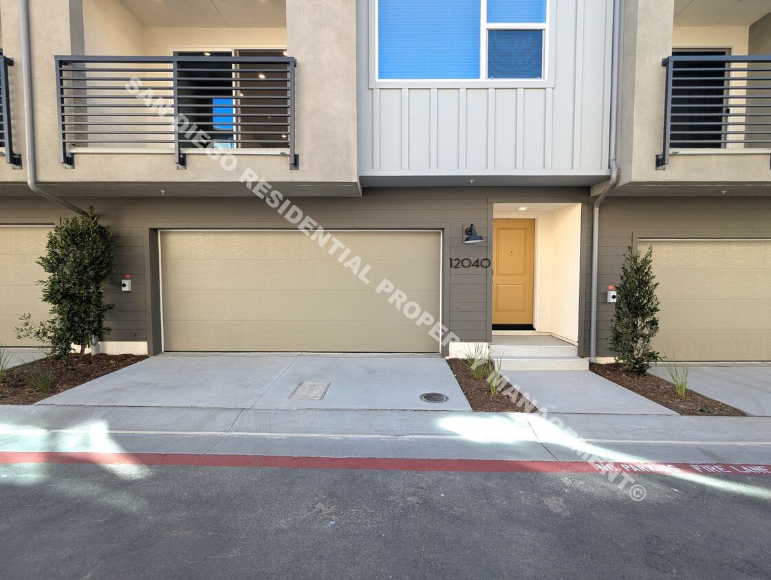 Primary Photo - Beautiful and Brand New Carmel Mountain Ra...