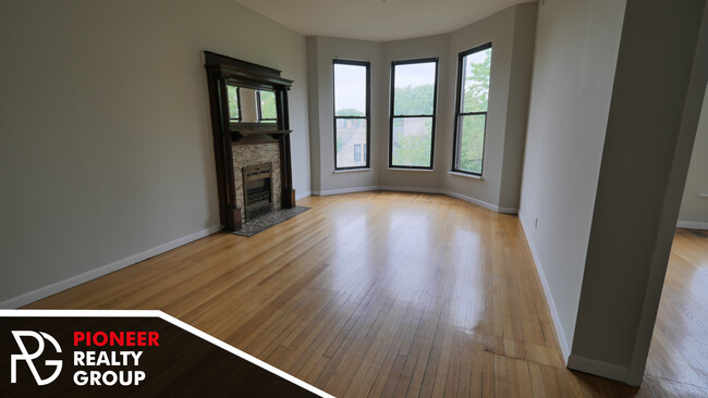 Foto del edificio - 635 W Oakdale Ave