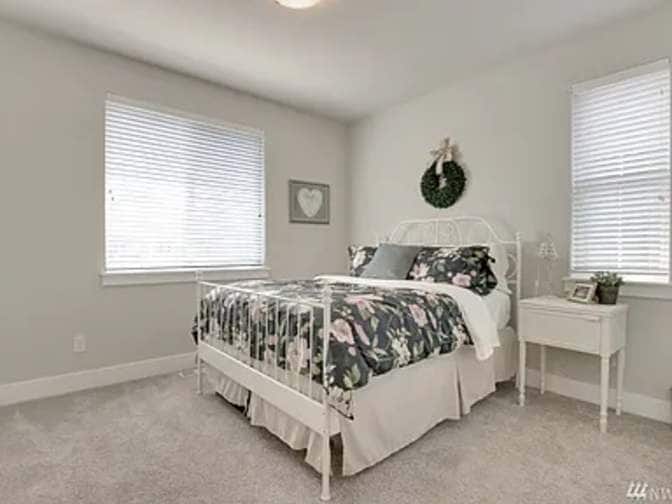 Building Photo - 317 Field Pl SE