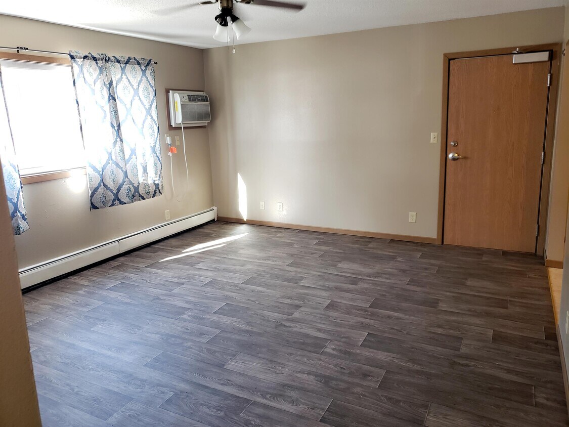 Foto principal - 604 W Rice St