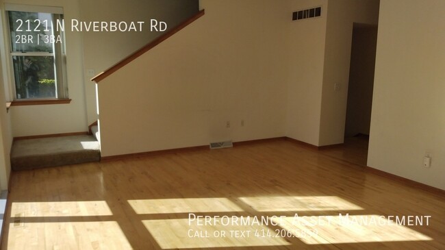 Foto del edificio - Multi-Level 2BD/2.5BA River Crest Condo