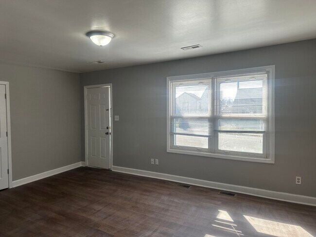 Foto del edificio - 1105 Sparks Rd