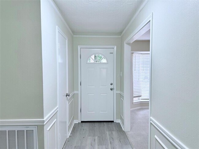 Foto del edificio - 25419 Lynbriar Ln