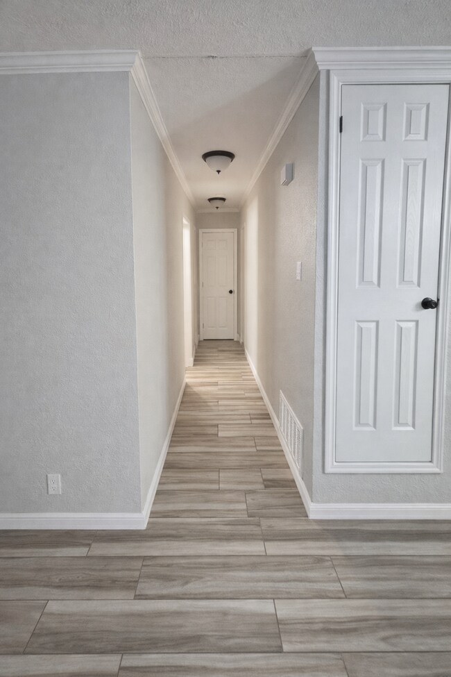 Foto del edificio - 1004 Starlite Dr