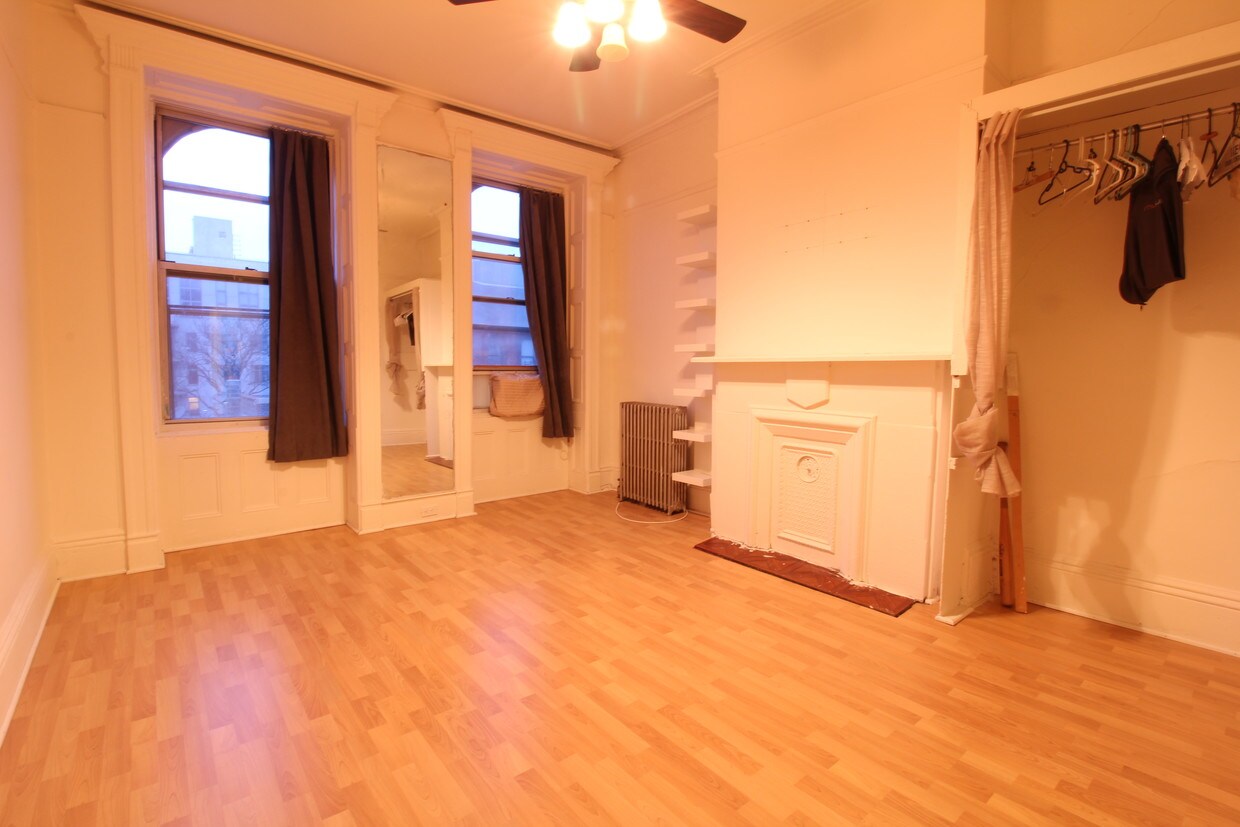 Bedroom 2 - 120 Huron St